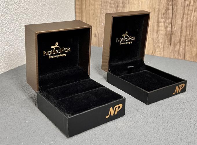 High Quanlity Customized Two Color Packaging Boxes for Ring Earring Pendant Bangle Bracelet Necklace Set Watch Gift