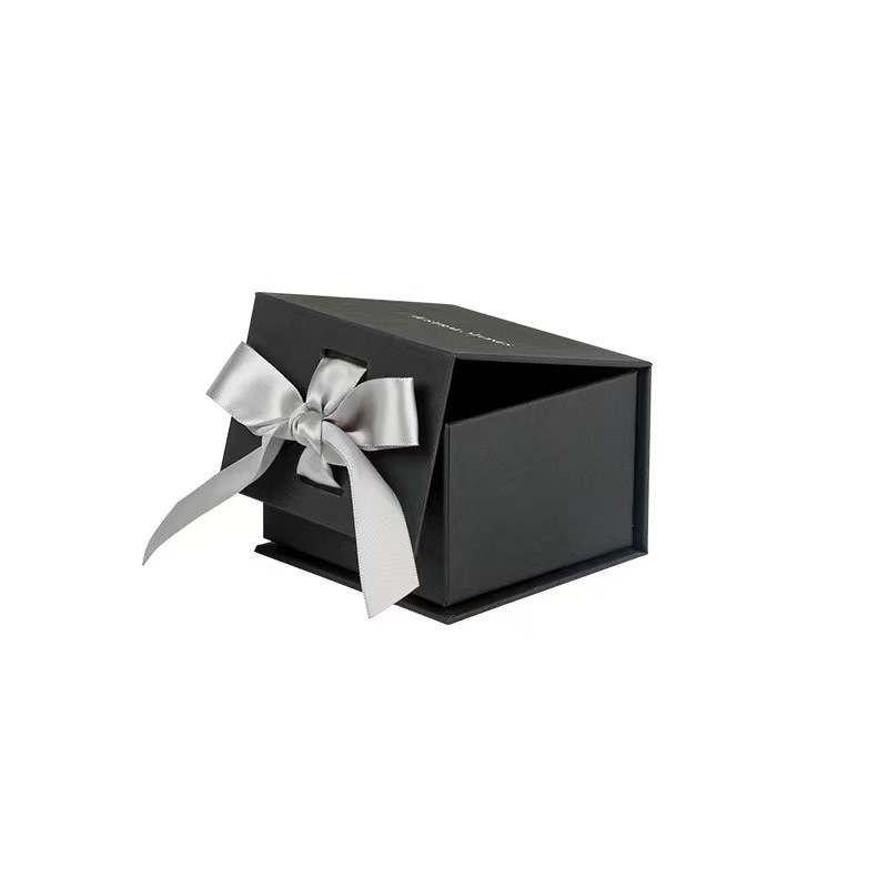 OEM ODM Solid Color Medium Size Gifts Packing Boxes With Bowknot